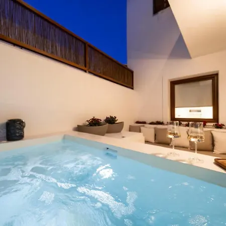 Lofts The Summer Village In Apartment *